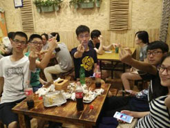 官渡烧烤加盟,学烧烤技术,开烧烤店多少钱疯狂烤翅加盟